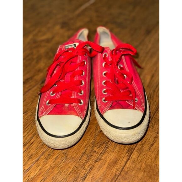 Converse Chuck Taylor All Star Low – Red – Men’s 7 / Women’s 9 - Picture 1 of 4
